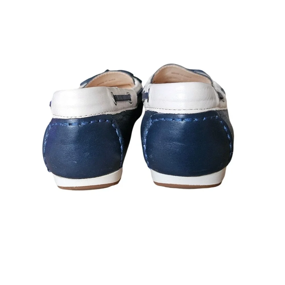 Cole Haan Boat Shoes 8B Navy Cream Leather Moc Toe Loafers Preppy Nautical